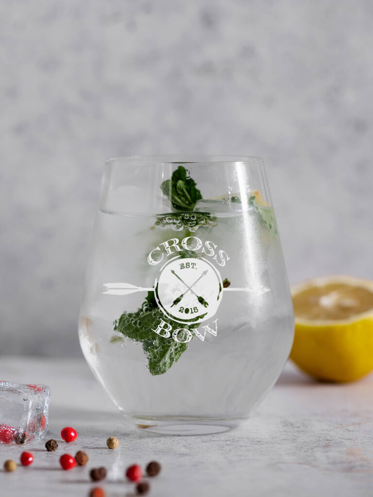 Crossbow Gin – Handwerkskunst für Produkt und Design Packaging, Illustration und verkaufsfördernde Massnahmen 02