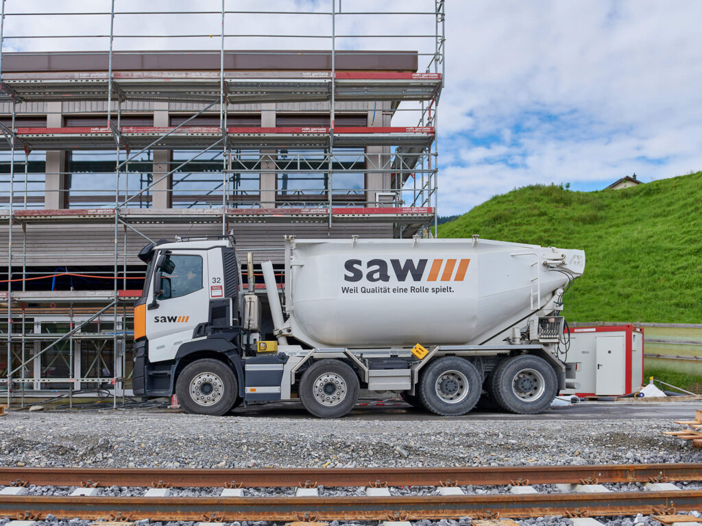 saw Gruppe – Grossflächige Out-of-Home-Kampagnen, Fahrzeug- und Gebäudebeschriftung 04