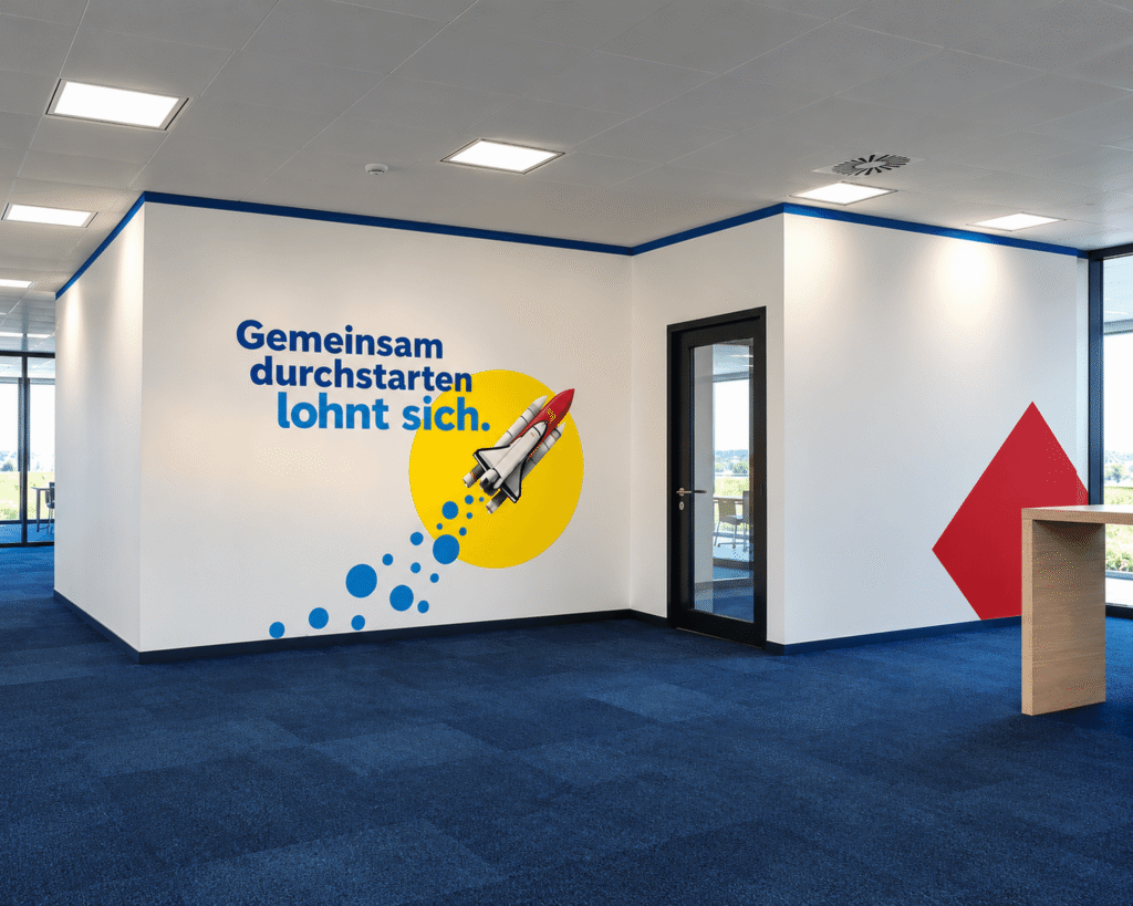 Lidl Schweiz Logistikzentrum in Derendingen Solothurn – Interior Branding Konzept mit Signaletik und Baubegleitung